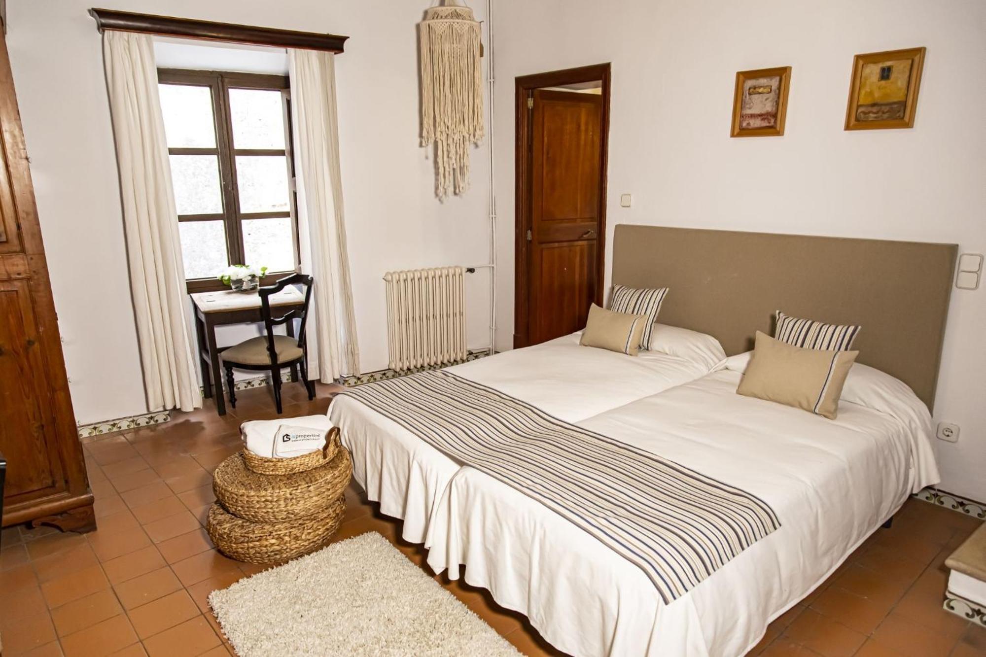 Leon De Sineu Villa Exterior photo